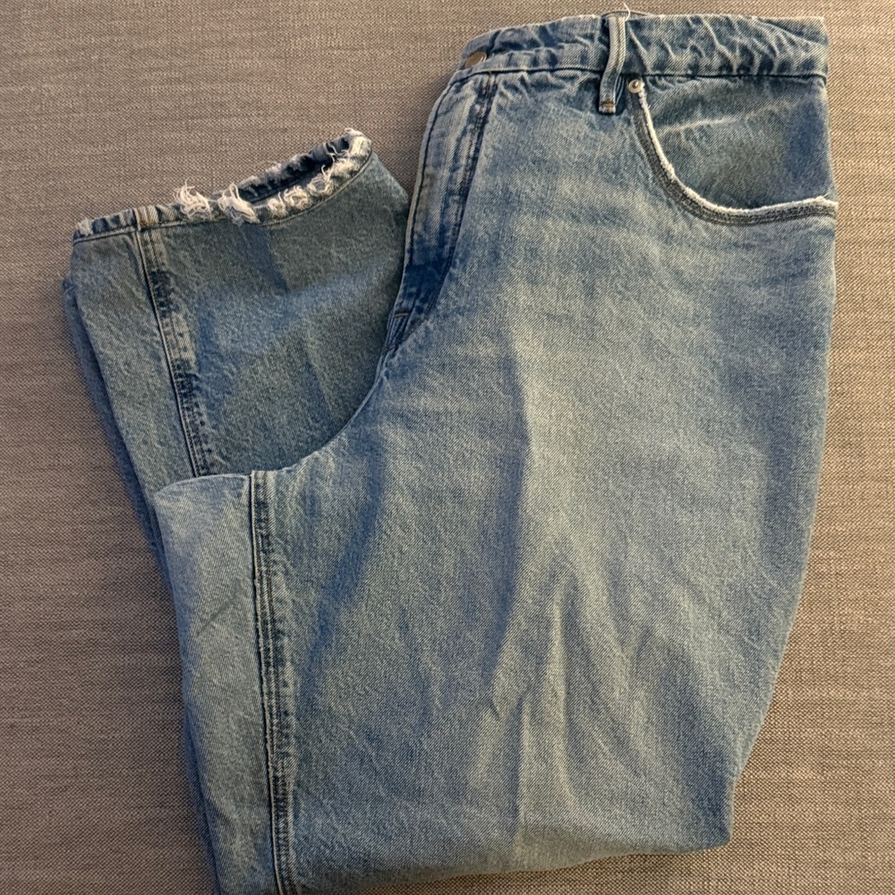 Good American 90s Relaxed Jeans